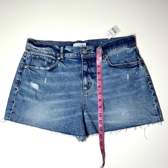 LOFT Women's Cut Off Denim Shorts Size- 28/6 - Picture 4 of 5